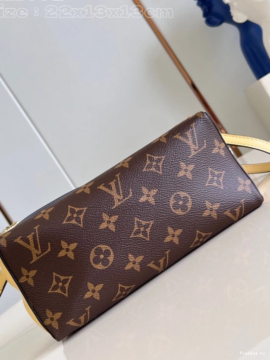 First bag ru VUITTON Bloom Pouch-22.5*13*13CM LOUIS 0807